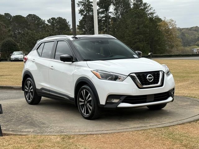 Used 2020 Nissan Kicks SR w/ SR Premium Package image 9