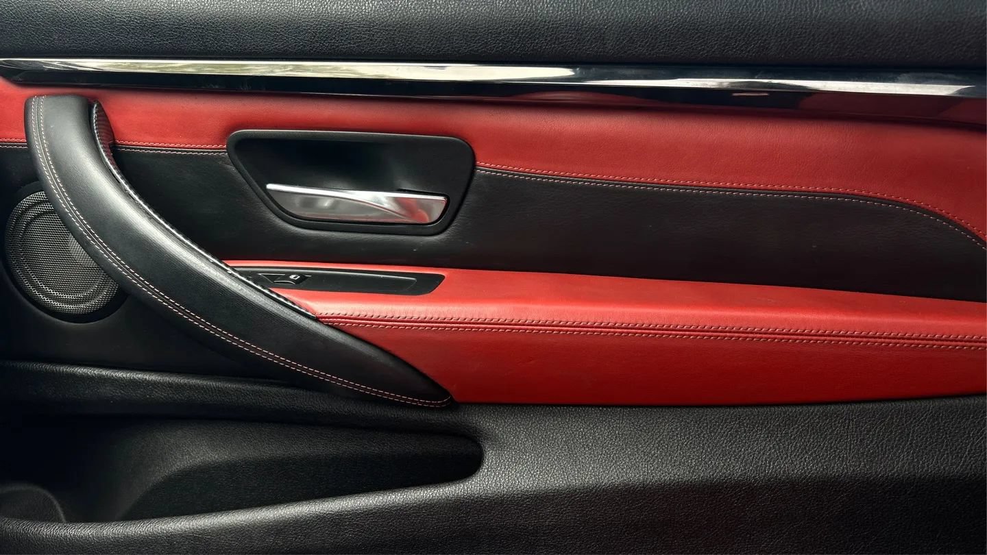 Used 2016 BMW M4 Convertible RWD image 41