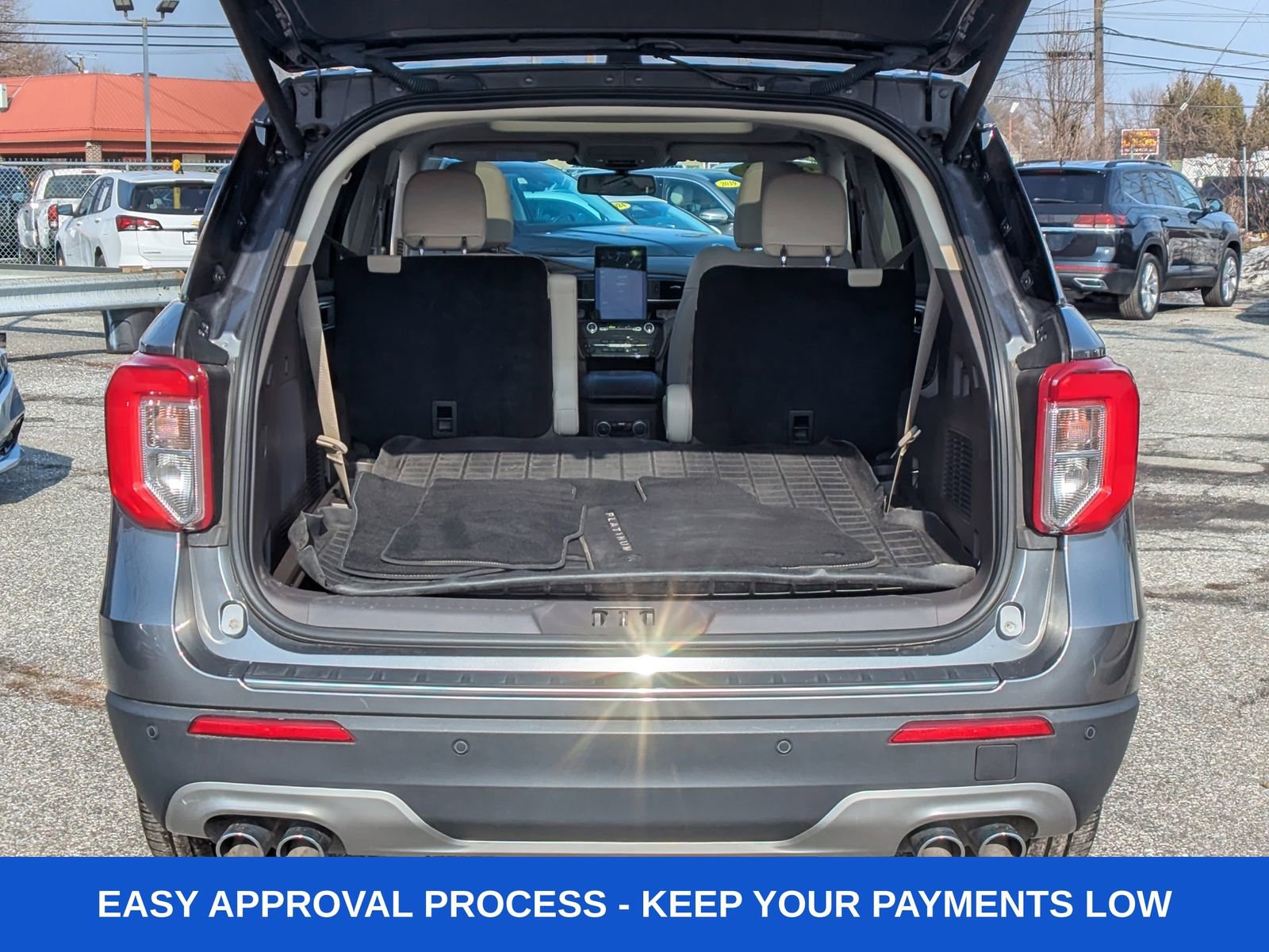 Used 2022 Ford Explorer Platinum w/ Equipment Group 601A image 7