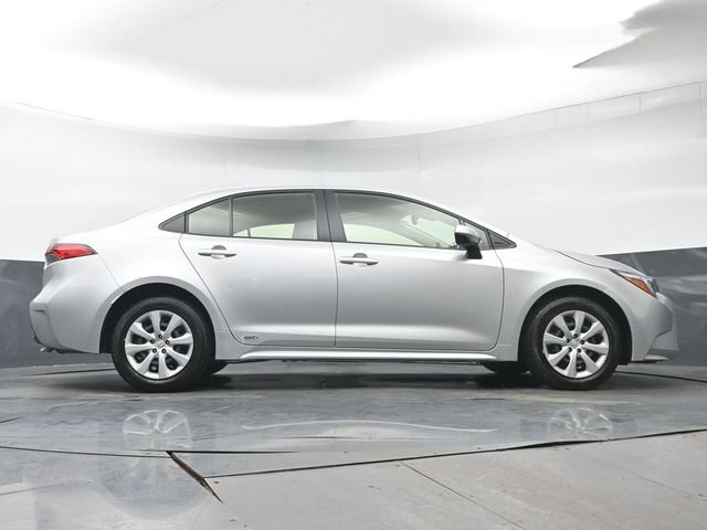 Certified 2026 Toyota Corolla LE AWD/4WD image 31