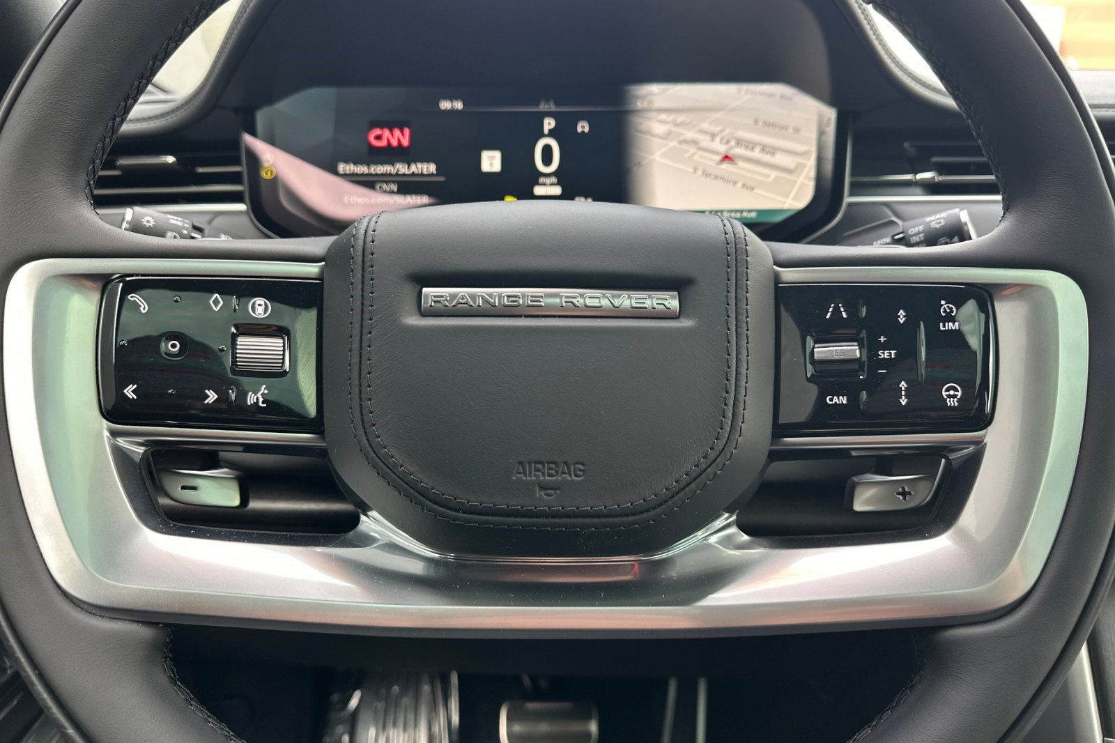 New 2026 Land Rover Range Rover SE image 17