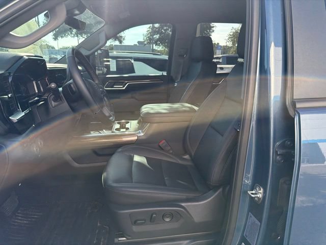 Used 2025 Chevrolet Silverado 2500 LT w/ Trail Boss Package AWD/4WD image 7
