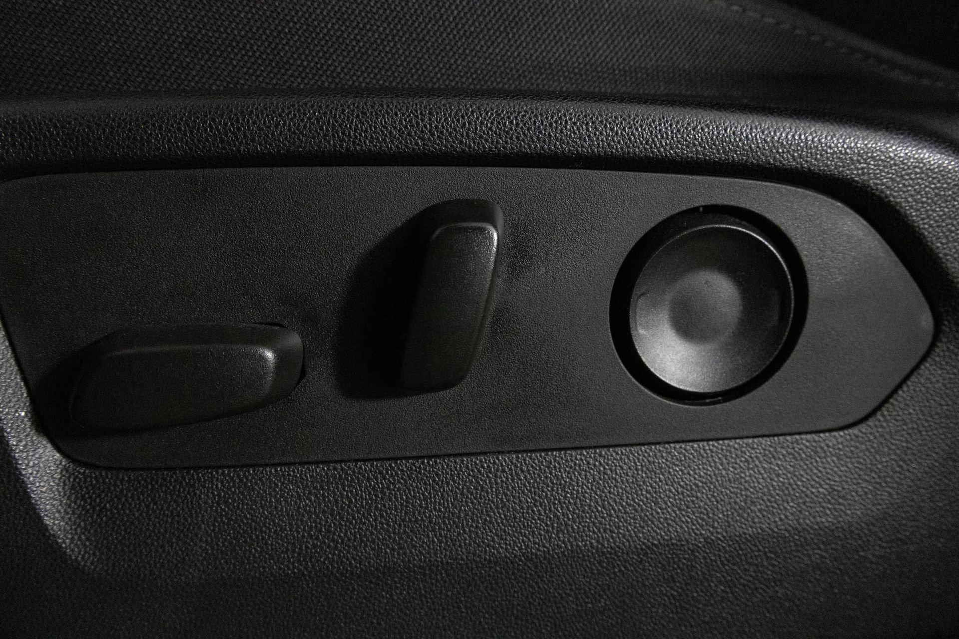 Used 2023 Chevrolet Silverado 1500 LT image 19