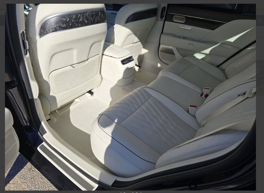 Used 2025 Genesis G90 3.5T image 6