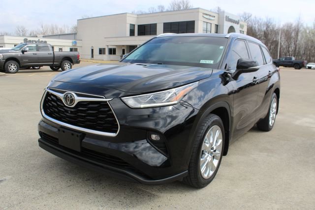 Used 2020 Toyota Highlander Limited image 1