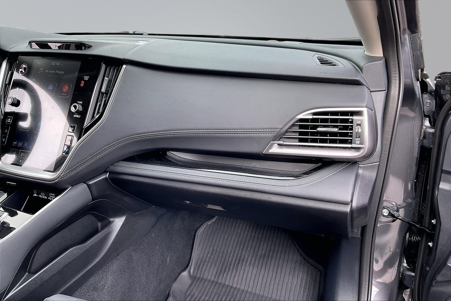 Certified 2025 Subaru Outback Limited AWD/4WD image 15