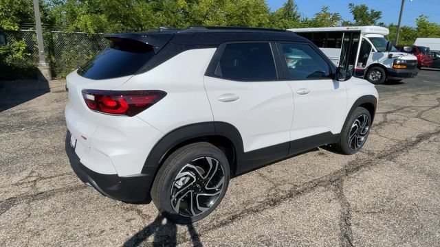 New 2026 Chevrolet TrailBlazer RS w/ Convenience Package AWD/4WD image 2