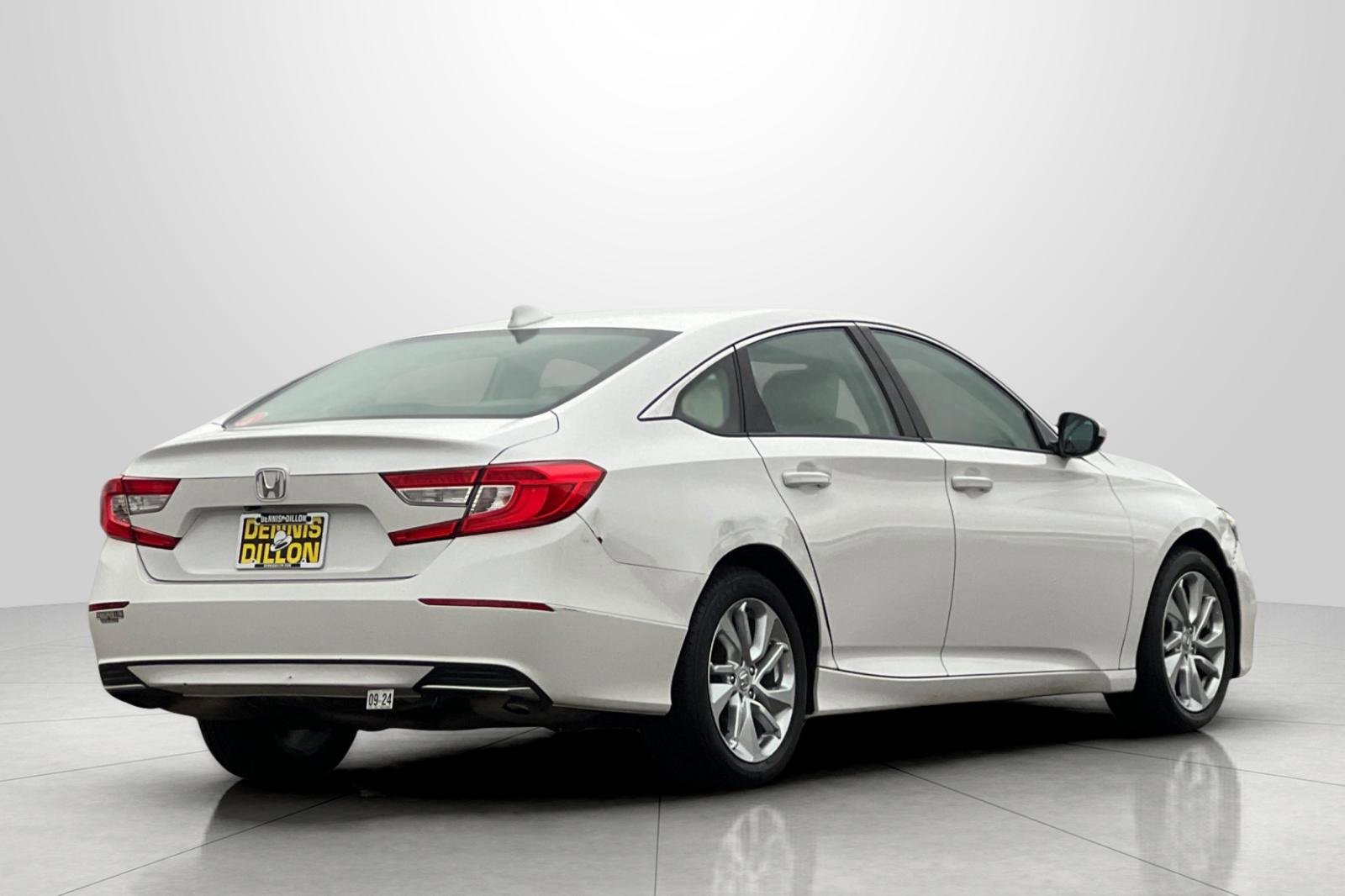 Used 2018 Honda Accord LX image 4