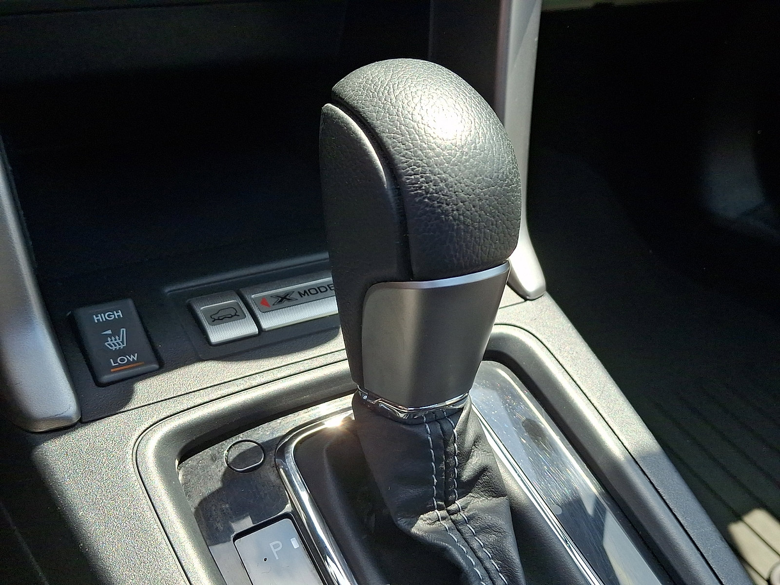 Used 2016 Subaru Forester 2.5i Touring w/ Eyesight & Navigation System AWD/4WD image 15