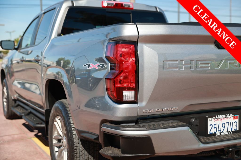 Used 2023 Chevrolet Colorado LT w/ LT Convenience Package II AWD/4WD image 16