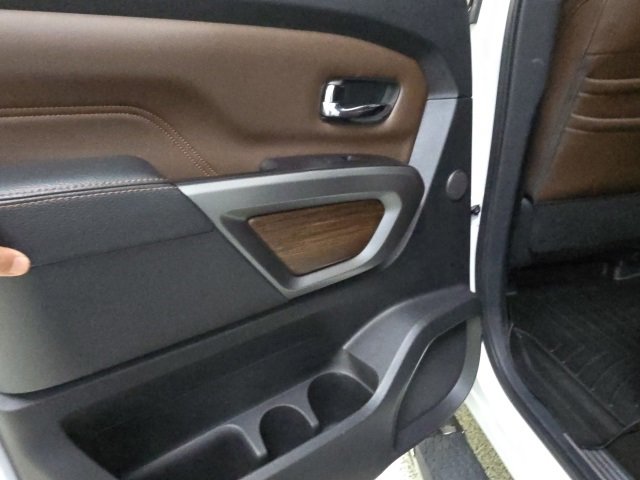 Used 2018 Nissan Titan Platinum Reserve w/ Platinum Utility Package image 9