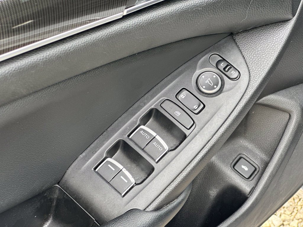 Used 2021 Honda Accord Sport image 14