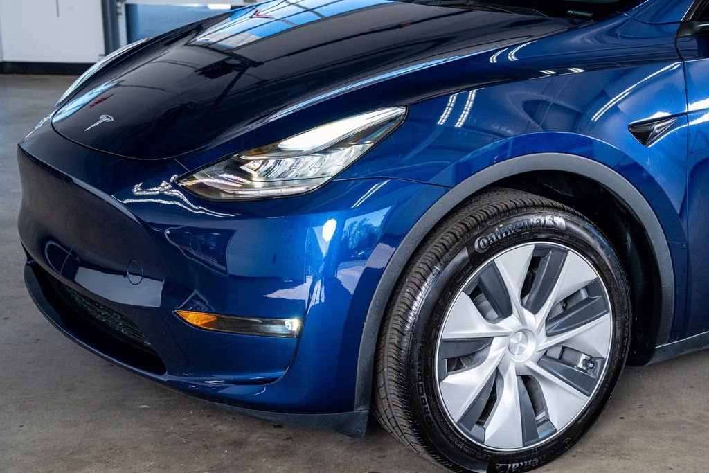 Used 2023 Tesla Model Y Long Range image 12