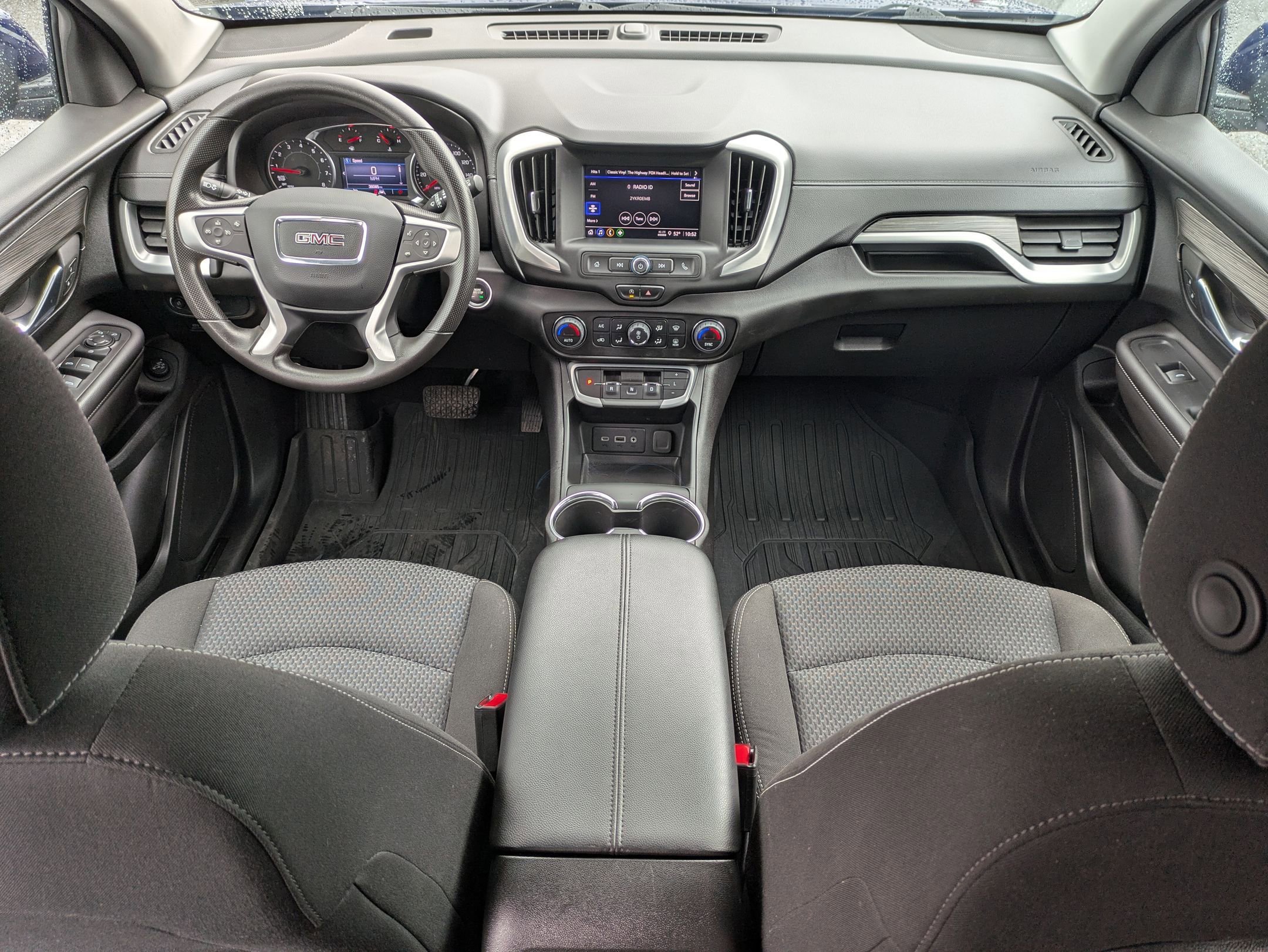 Used 2022 GMC Terrain SLE w/ Driver Convenience Package image 10