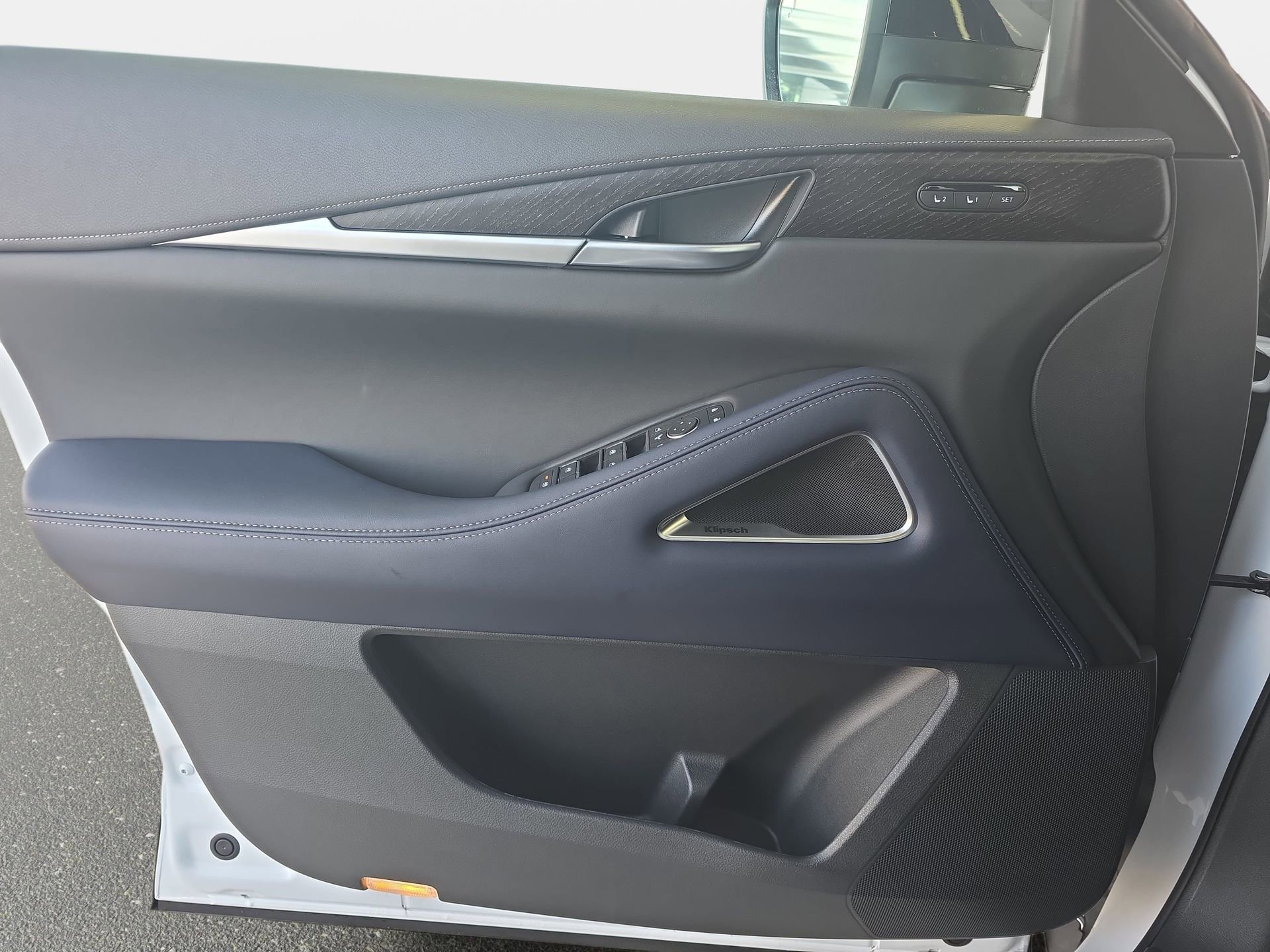 New 2026 INFINITI QX60 Sport w/ Dark Cargo Package AWD/4WD image 26