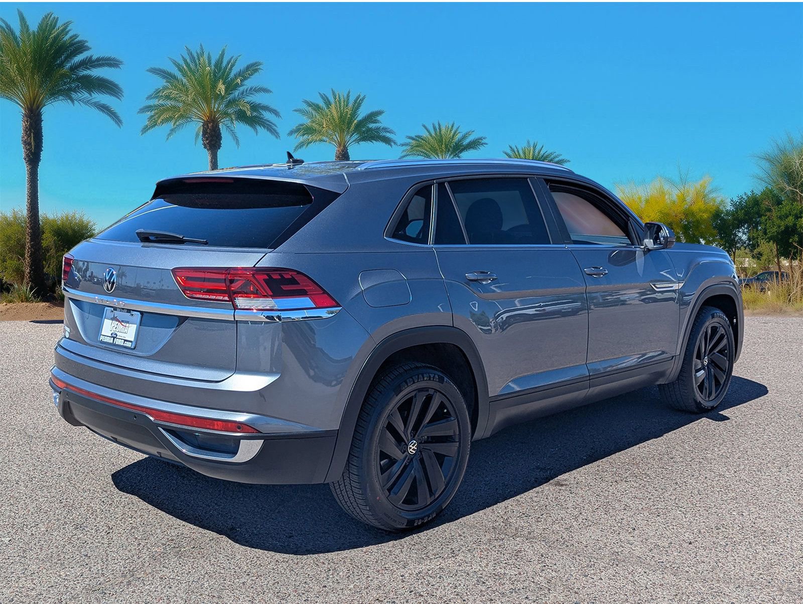 Used 2023 Volkswagen Atlas Cross Sport SE w/ Black Wheel Package image 5