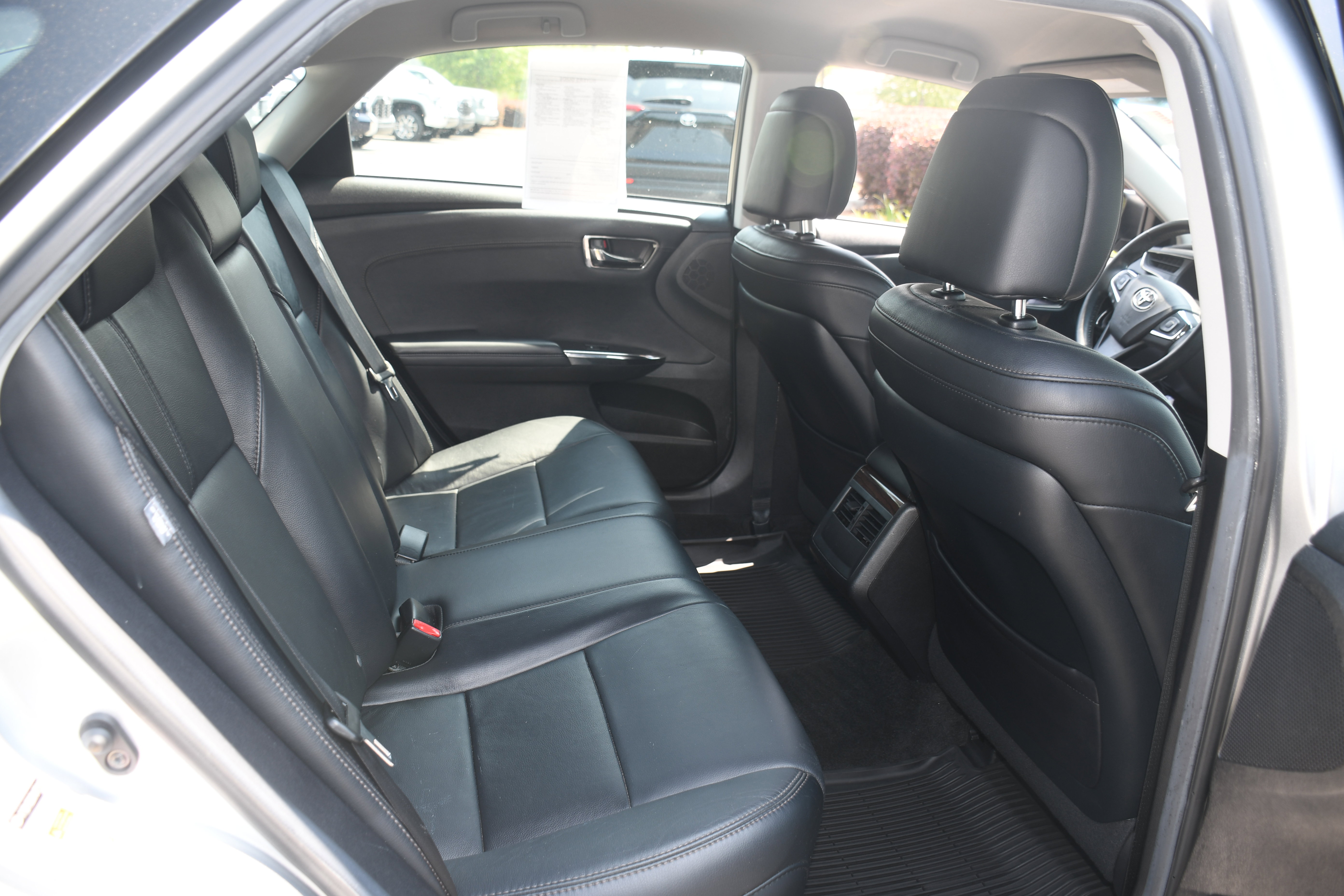 Used 2015 Toyota Avalon XLE FWD image 18