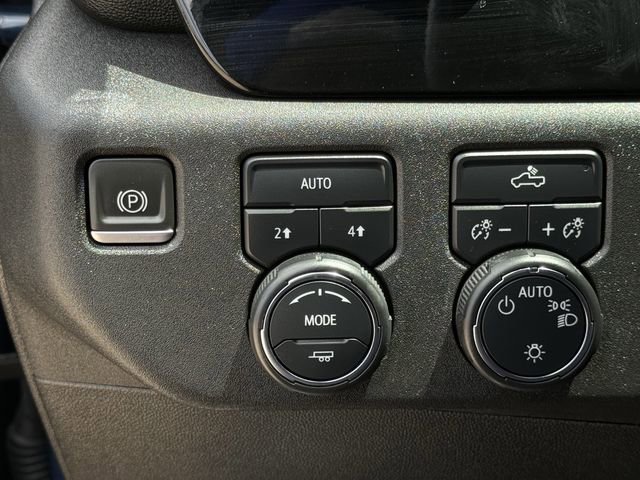Used 2023 Chevrolet Silverado 1500 LT AWD/4WD image 24