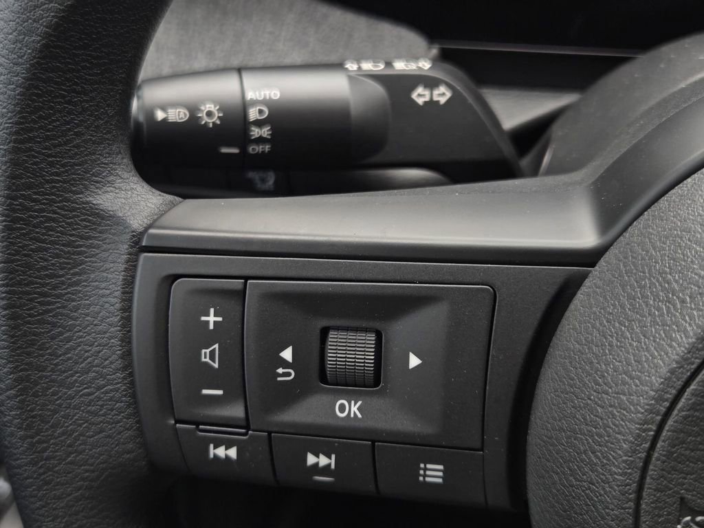 New 2026 Nissan Kicks SV w/ Charging Package FWD image 25