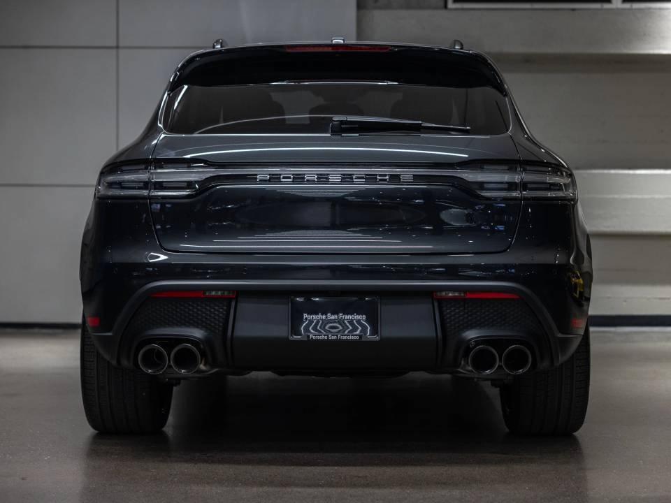 Certified 2026 Porsche Macan AWD/4WD image 17
