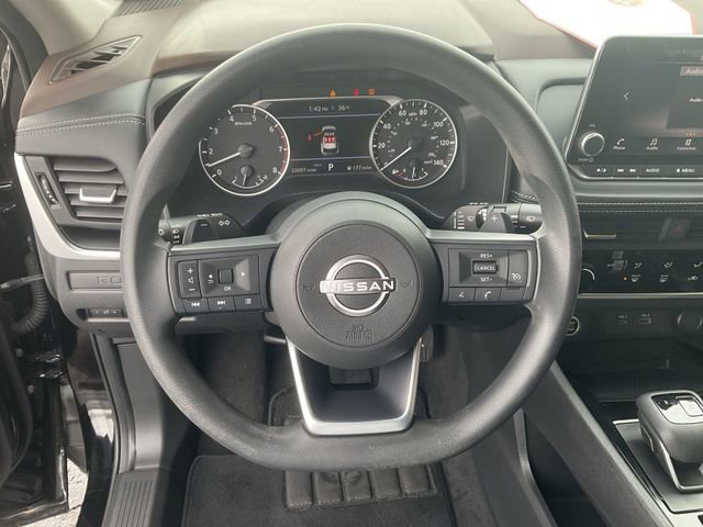 Used 2023 Nissan Rogue S image 18