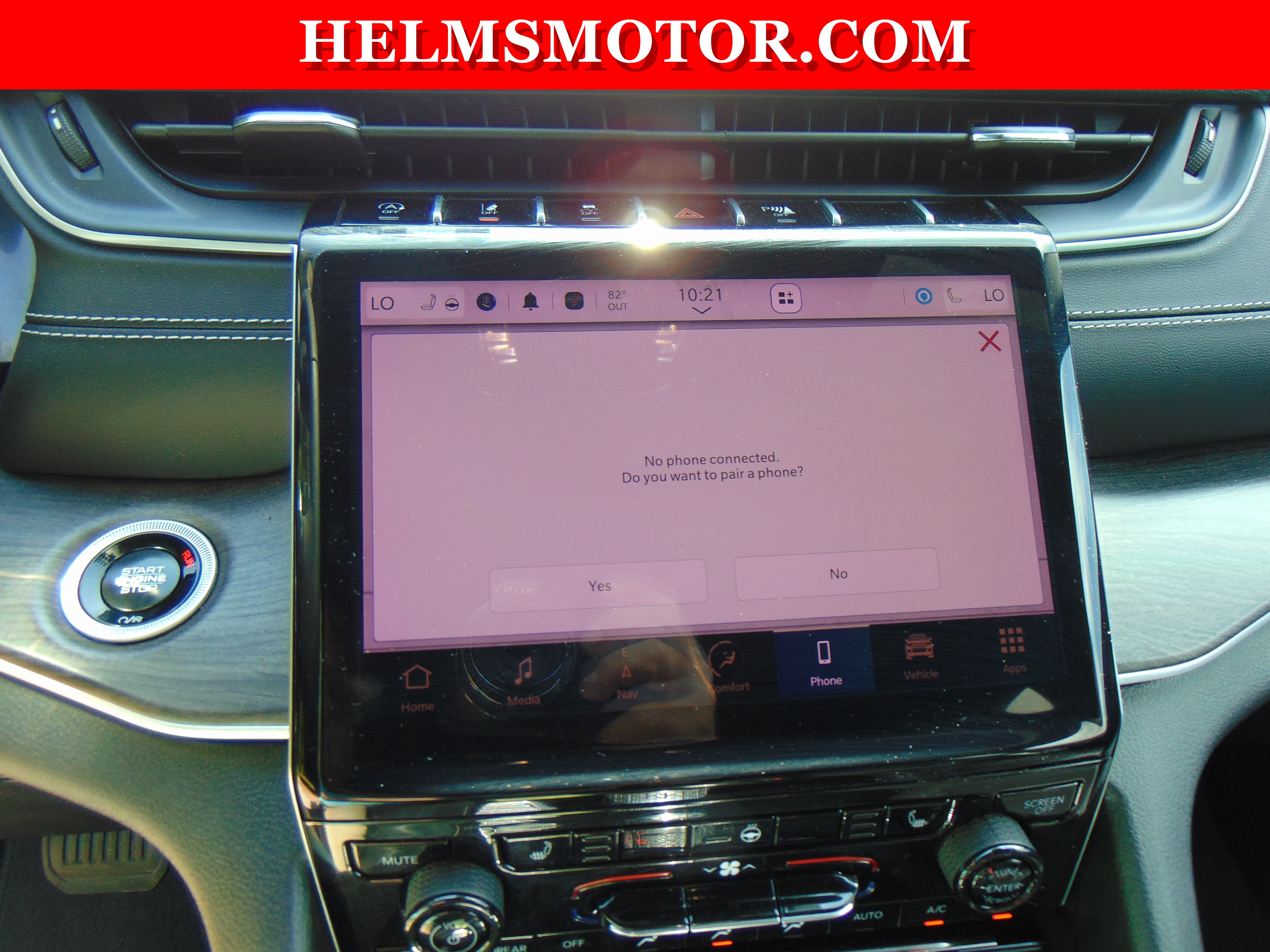 Certified 2024 Jeep Grand Cherokee Limited AWD/4WD image 30