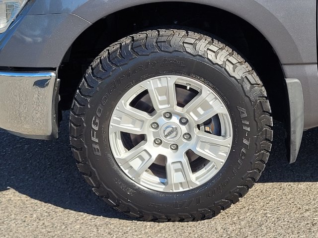 Used 2018 Nissan Titan SV w/ SV Convenience Package AWD/4WD image 11