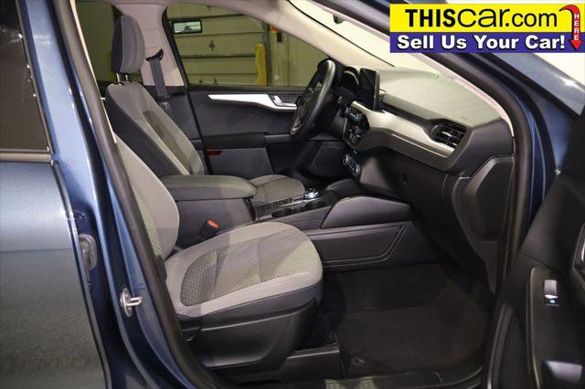 Used 2020 Ford Escape SE image 21