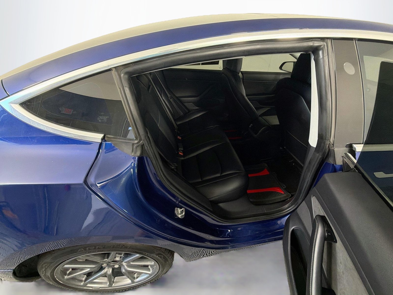 Used 2019 Tesla Model 3 Standard Range RWD image 27