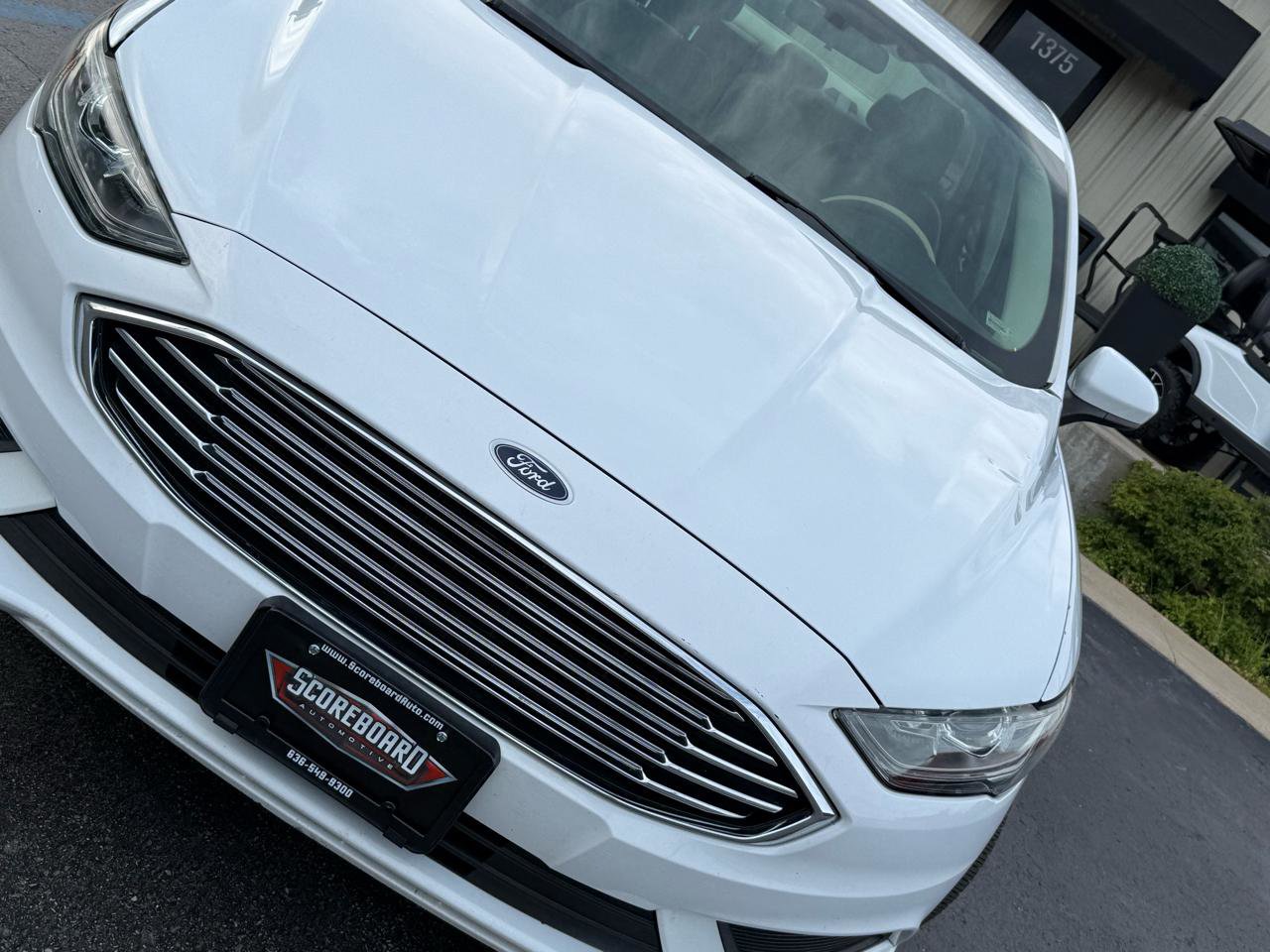 Used 2017 Ford Fusion SE image 9