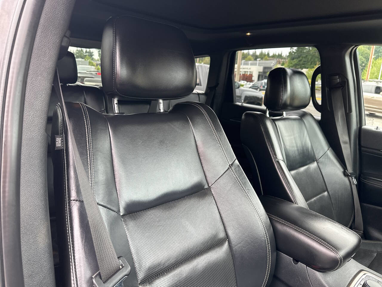 Used 2017 Jeep Grand Cherokee Limited w/ Luxury Group II image 15