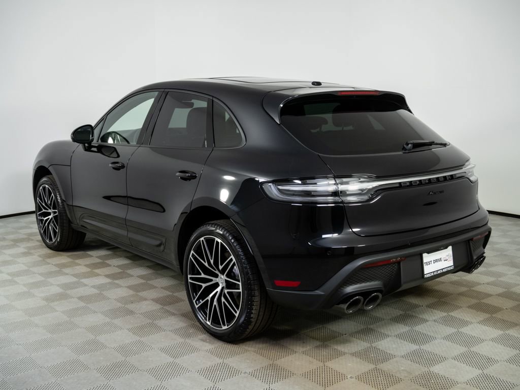 New 2026 Porsche Macan image 3