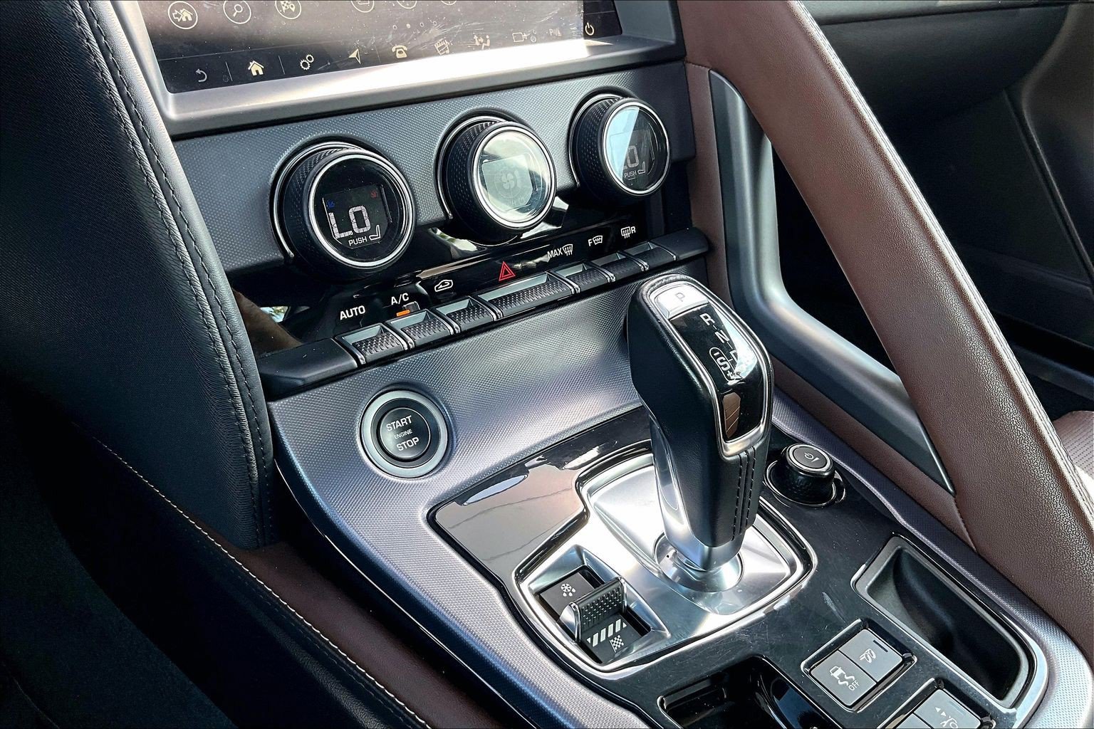 Used 2019 Jaguar F-TYPE Coupe RWD image 27