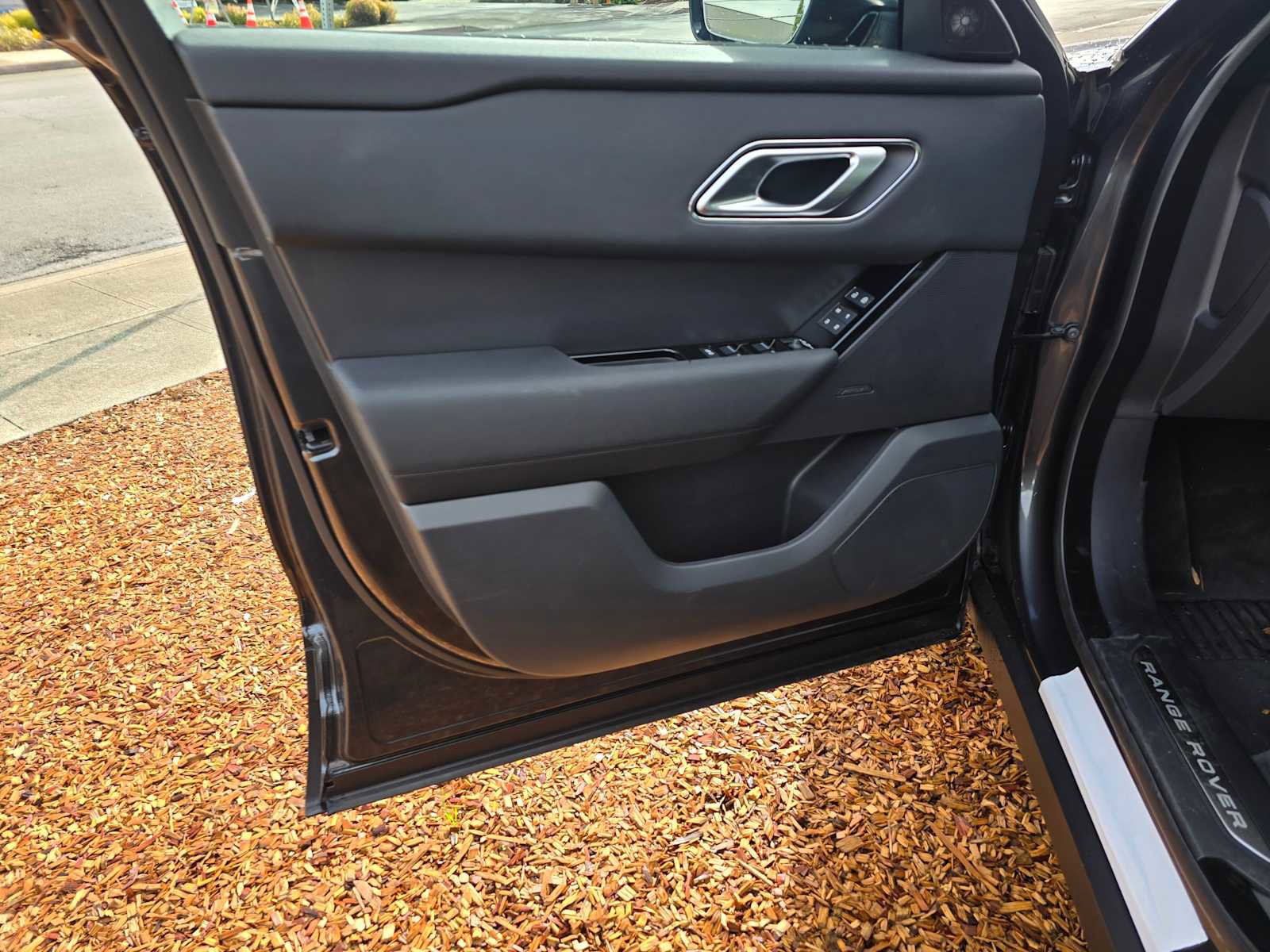 Used 2026 Land Rover Range Rover Velar S image 24