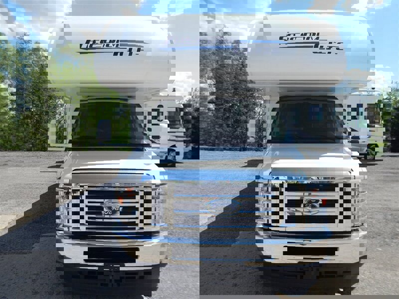 Used 2022 Ford E-450 and Econoline 450 Super Duty w/ Motorhome Prep Package image 4