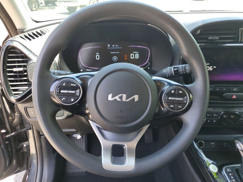 Certified 2023 Kia Soul S FWD image 21