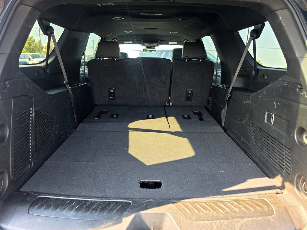 Used 2024 Chevrolet Suburban LT AWD/4WD image 8