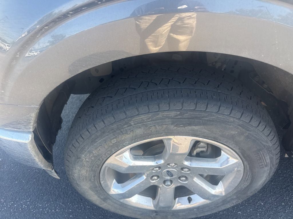 Used 2022 Ford F150 Lariat image 2
