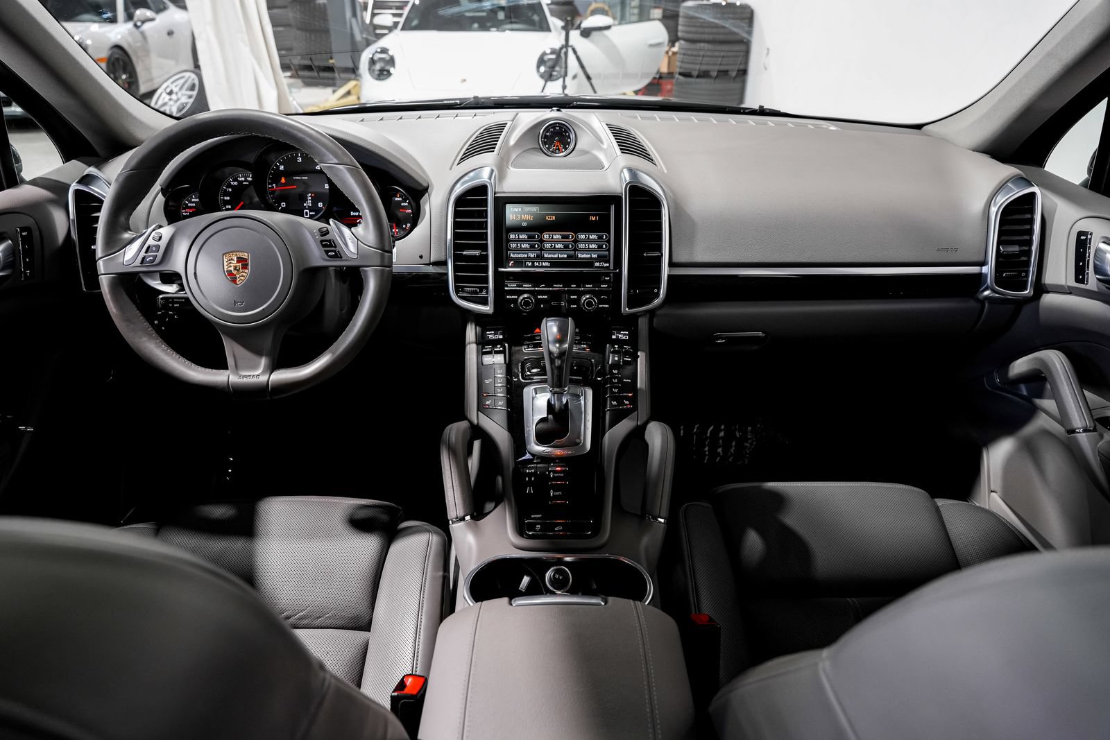 Used 2013 Porsche Cayenne Diesel AWD/4WD image 18