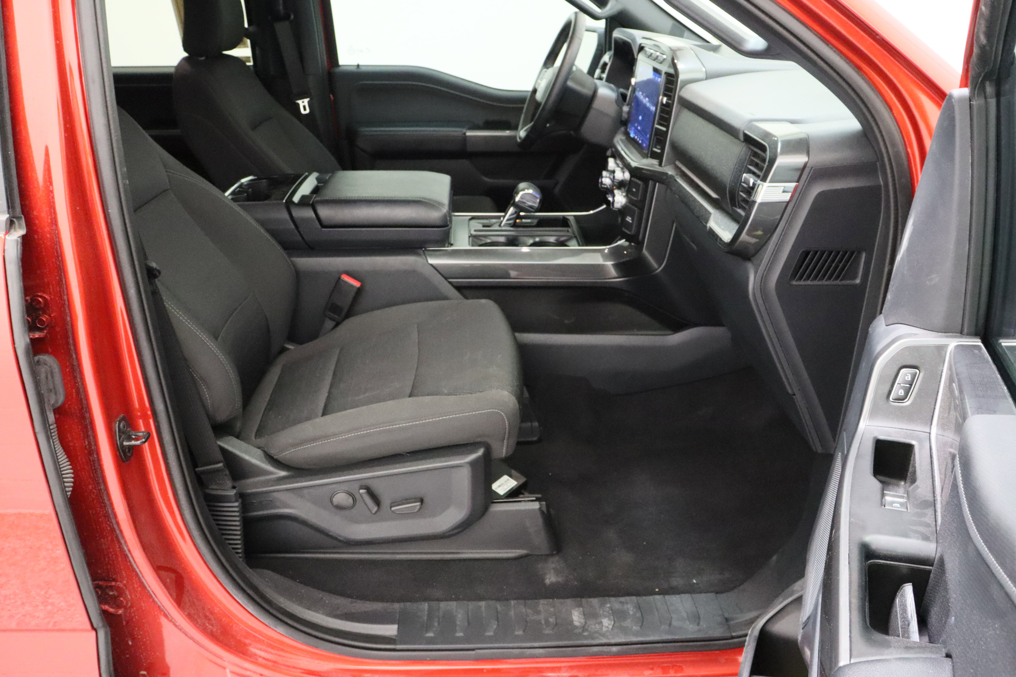 Used 2023 Ford F150 XLT w/ Equipment Group 302A High image 40