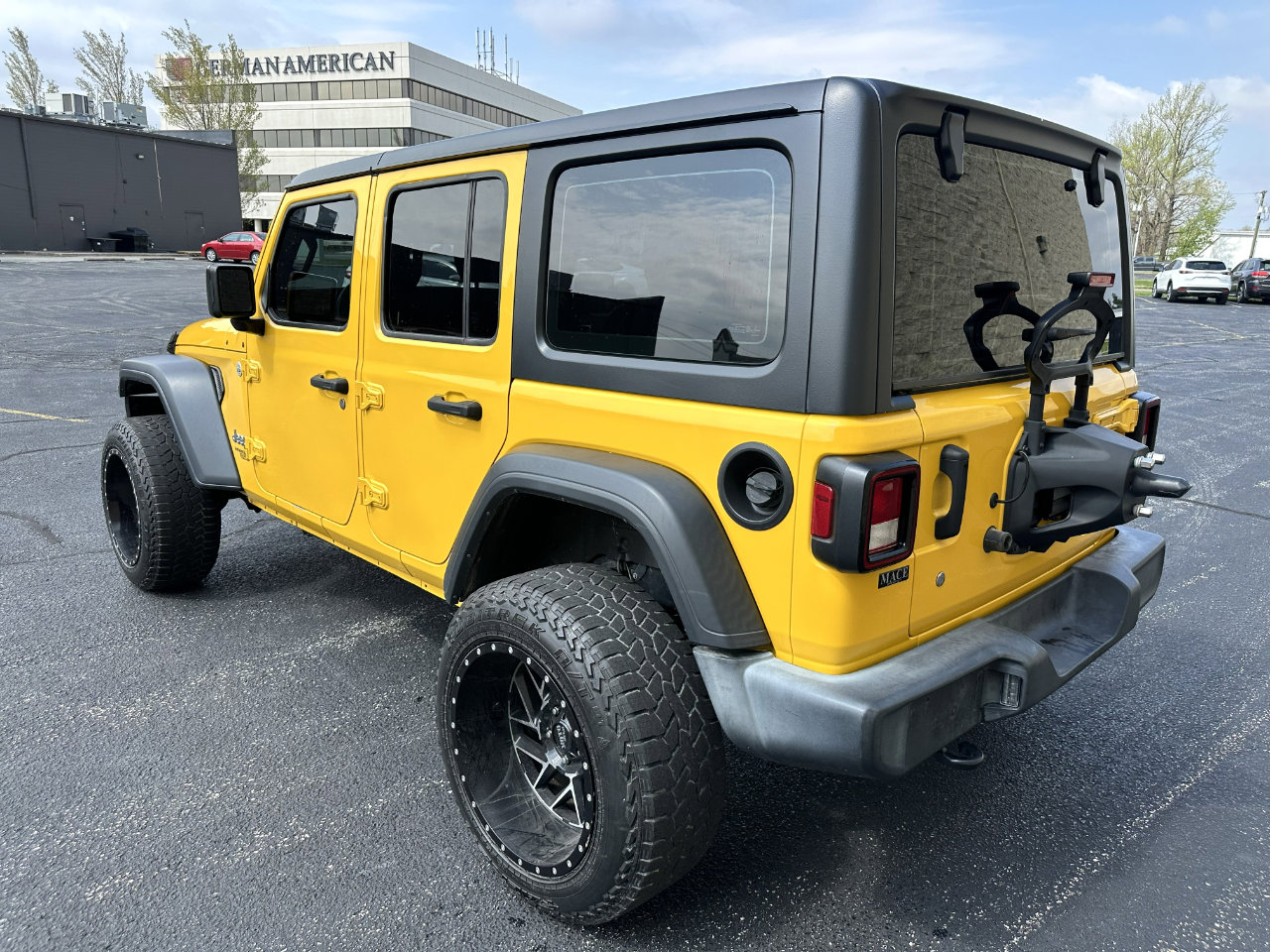 Used 2019 Jeep Wrangler Unlimited Sport image 3