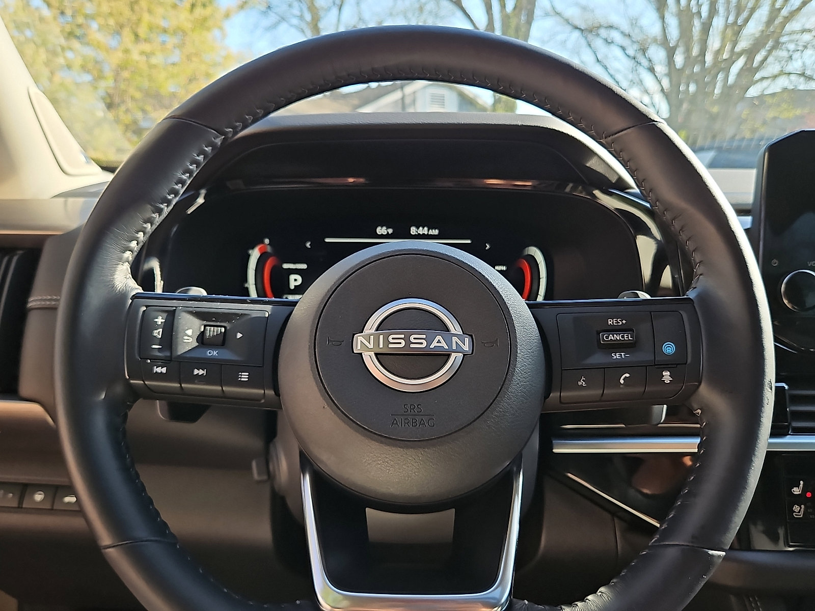Certified 2023 Nissan Pathfinder Platinum w/ Black Appearance Package AWD/4WD image 19