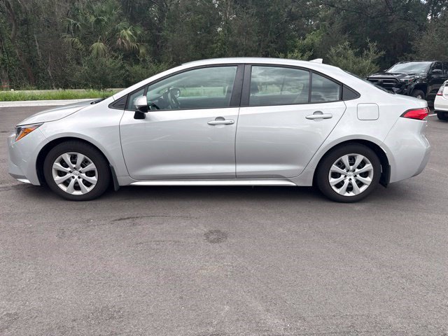 Used 2024 Toyota Corolla LE FWD image 2