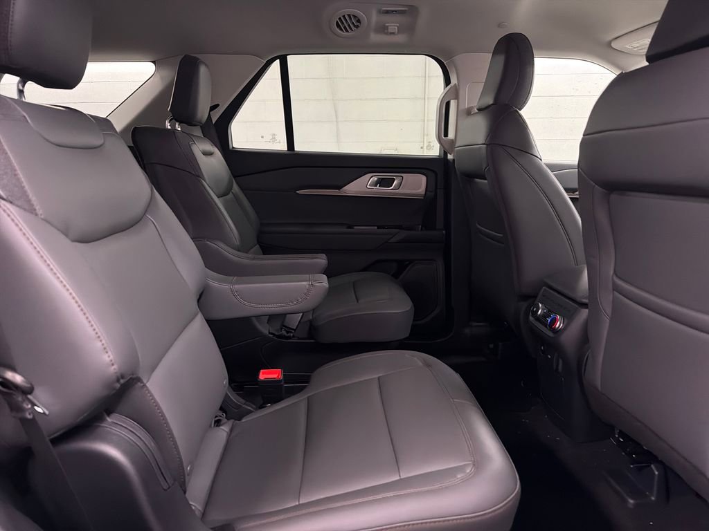 New 2026 Ford Explorer Active image 29