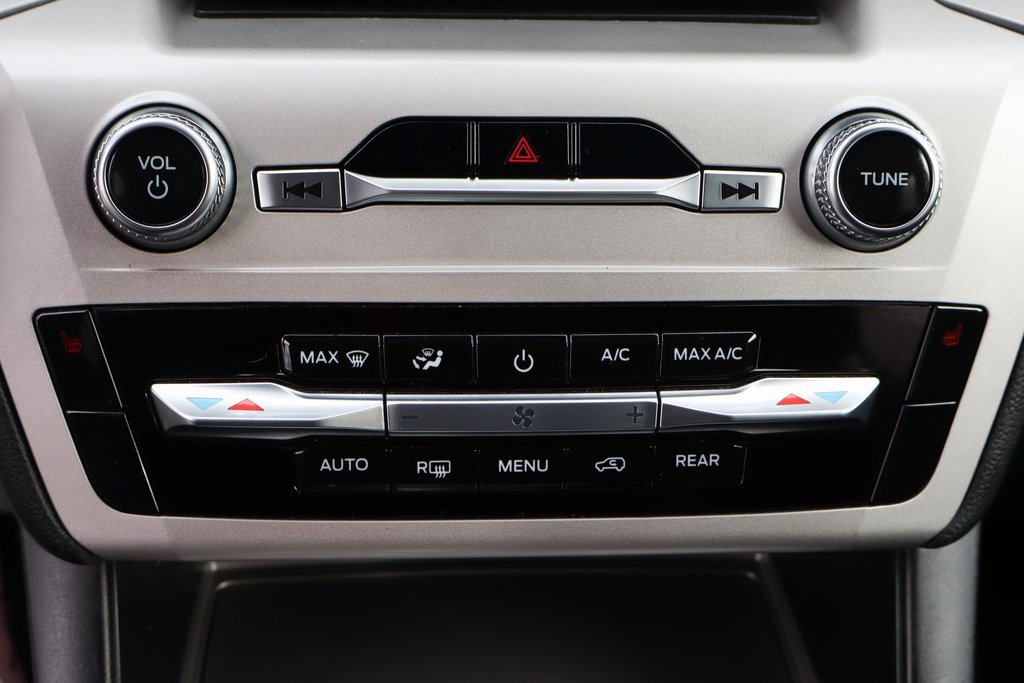 Used 2023 Ford Explorer XLT w/ Class IV Trailer Tow Package image 33