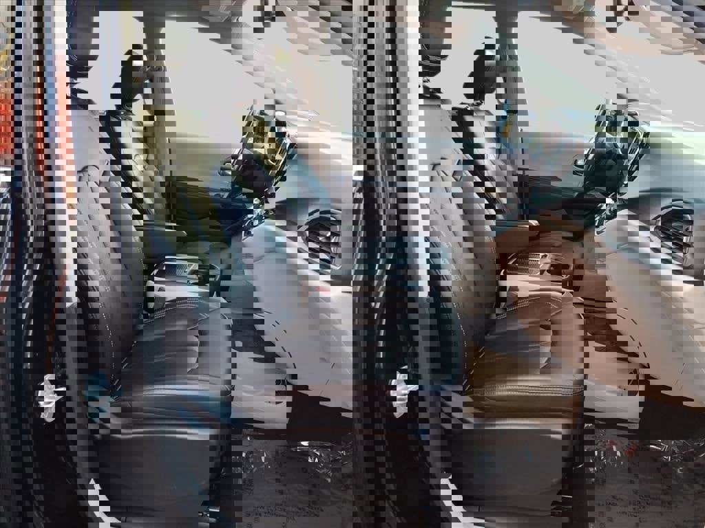 Used 2024 Chrysler Pacifica Touring-L image 22