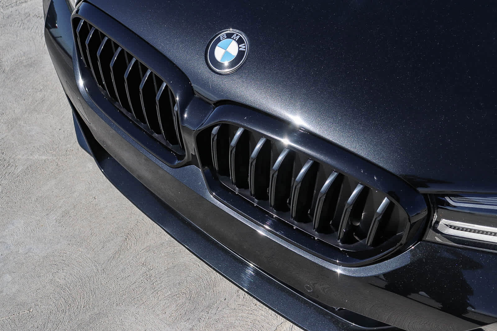 Used 2023 BMW 540i w/ M Sport Package image 8