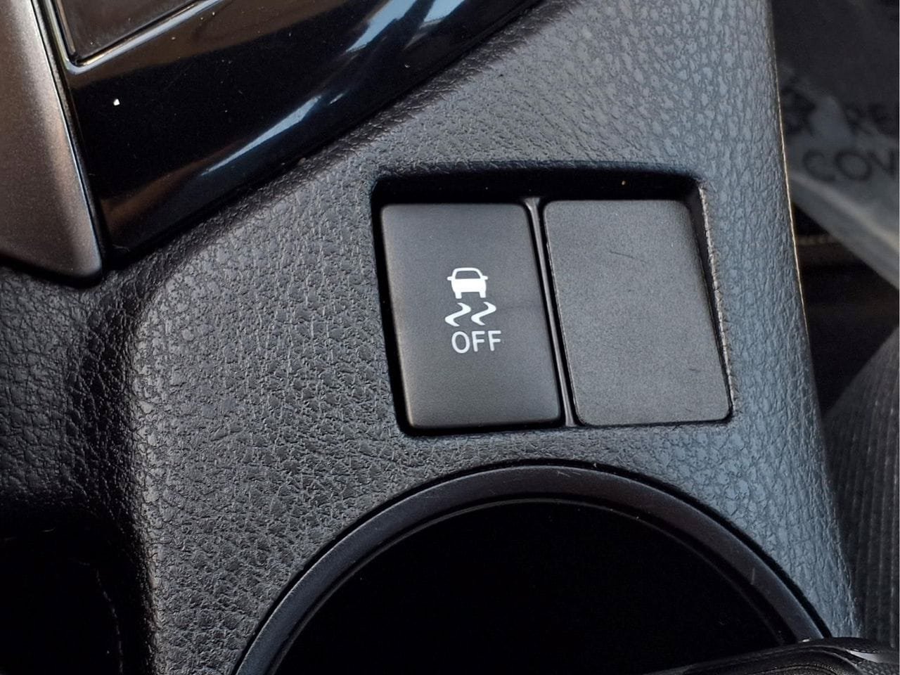 Used 2014 Toyota Corolla L w/ Body Protection Package FWD image 18