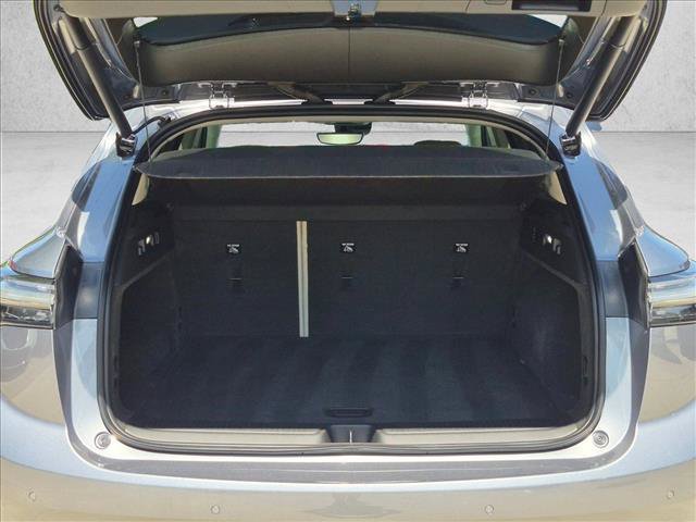 Used 2022 Buick Envision Avenir w/ Technology Package II FWD image 6