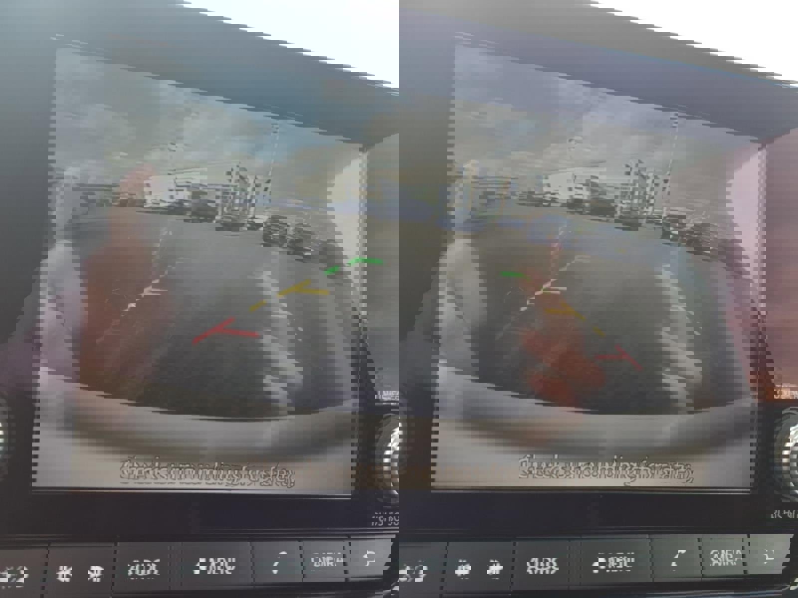 Used 2025 Nissan Pathfinder SV image 12